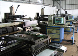 Wire cutting machine 